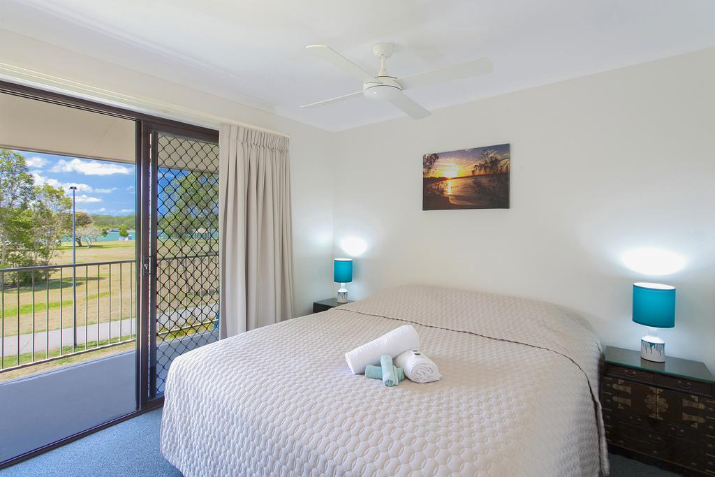 Regency Waterfront Noosa Aparthotel Noosaville Ruang foto