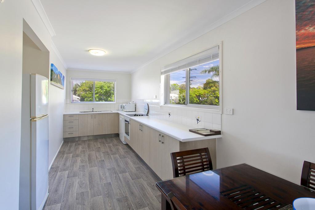 Regency Waterfront Noosa Aparthotel Noosaville Bagian luar foto