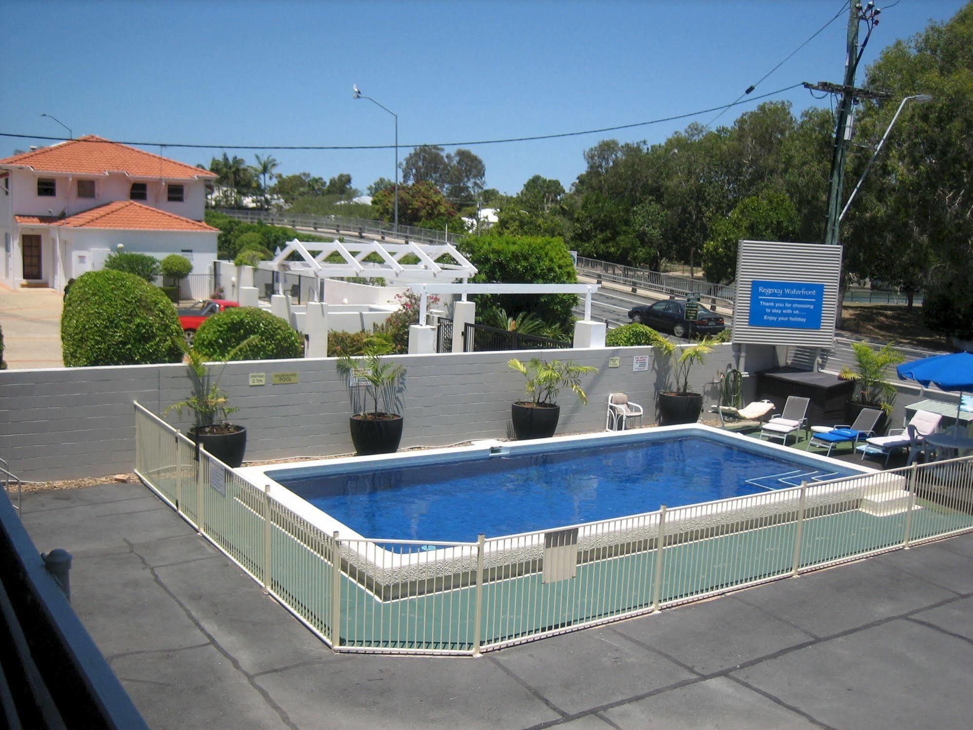 Regency Waterfront Noosa Aparthotel Noosaville Bagian luar foto